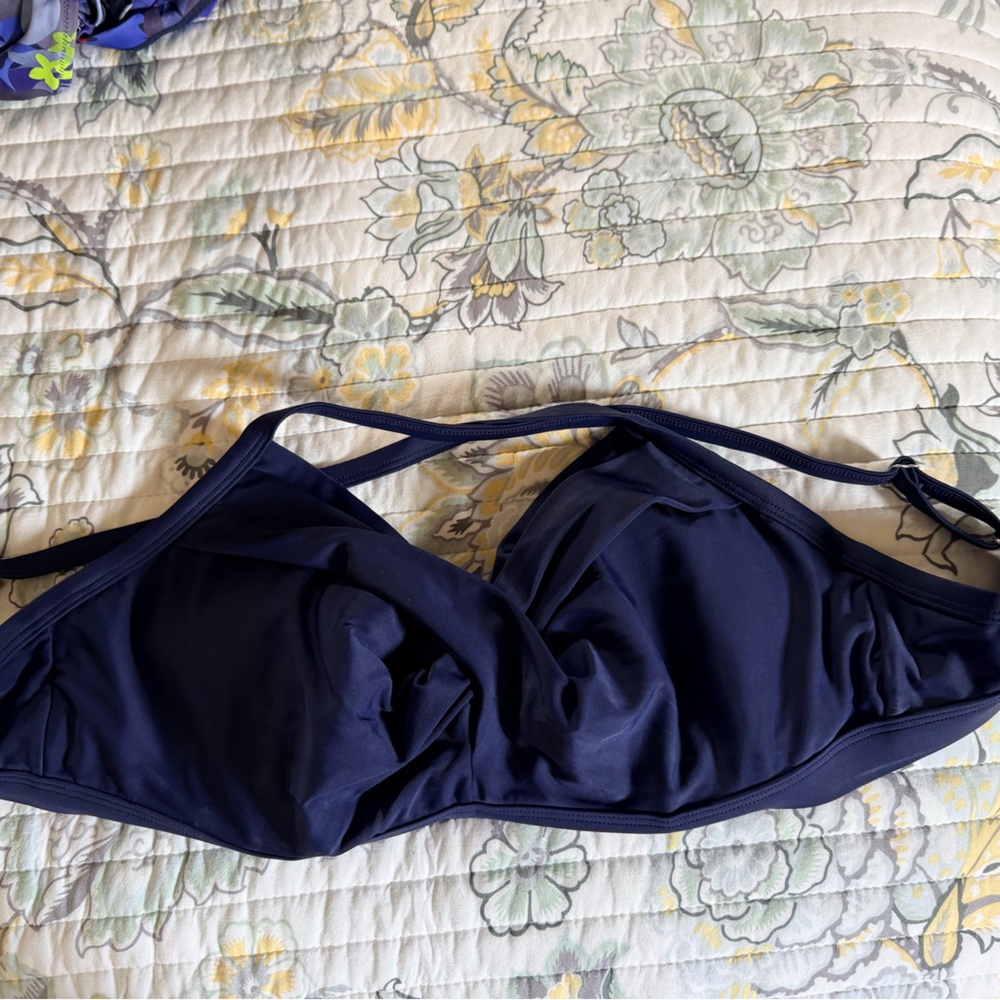 Athleta Navy Blue Women's Swim Top